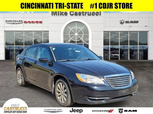 Used 2013 Chrysler 200 Touring FWD image 1