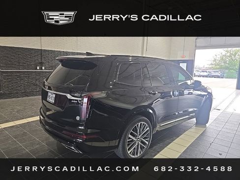 Used 2024 Cadillac XT6 Sport w/ Technology Package AWD/4WD image 6