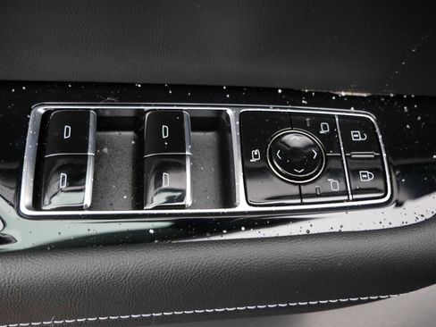 Used 2026 Cadillac Vistiq Luxury AWD/4WD image 18