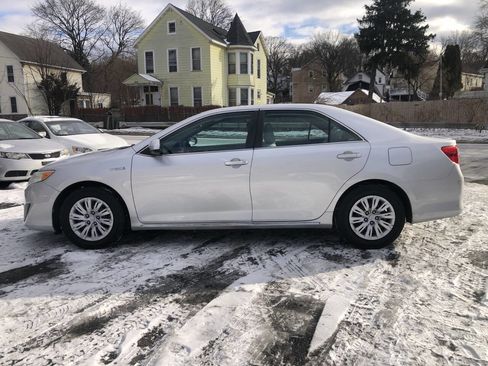 Used 2012 Toyota Camry LE image 8
