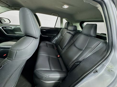 Certified 2025 Toyota RAV4 XLE AWD/4WD image 17