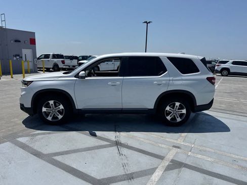 Used 2024 Honda Pilot EX-L image 2