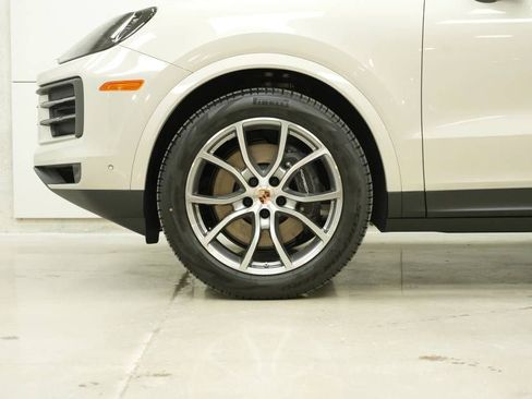 New 2026 Porsche Cayenne image 40