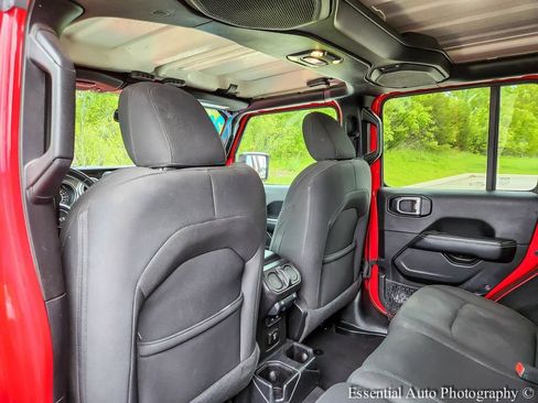 Used 2020 Jeep Wrangler Unlimited Sahara AWD/4WD image 11