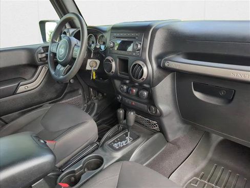 Used 2017 Jeep Wrangler Unlimited Sport image 18