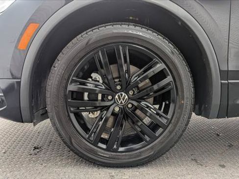 Used 2022 Volkswagen Tiguan SE R-Line FWD image 33