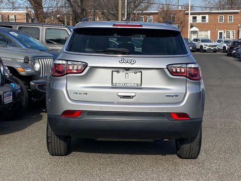 Used 2017 Jeep Compass Latitude w/ Popular Equipment Group image 4