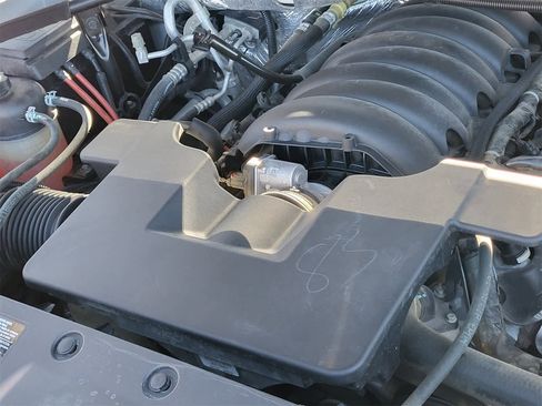 Used 2018 Chevrolet Suburban Premier image 30