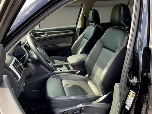 Used 2023 Volkswagen Atlas SE w/ Panoramic Sunroof Package FWD image 24