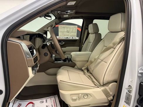 New 2026 GMC Yukon Denali w/ Sun & Power Step Package image 12