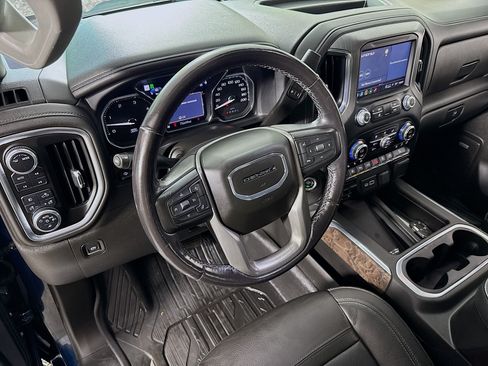 Used 2022 GMC Sierra 2500 Denali w/ Denali Ultimate Package AWD/4WD image 25