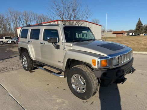 Used 2006 HUMMER H3 image 3