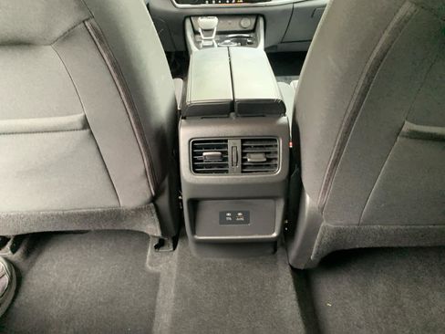 Used 2021 Nissan Rogue SV image 33