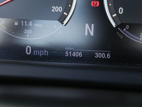 Used 2012 BMW M6 Convertible RWD image 16