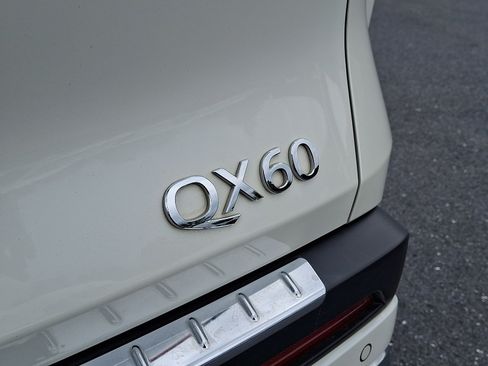 Used 2022 INFINITI QX60 Sensory w/ Cargo Package AWD/4WD image 34