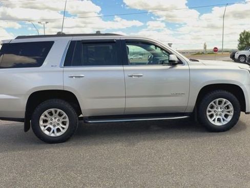 Used 2018 GMC Yukon SLT w/ Open Road Package AWD/4WD image 9