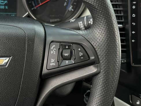 Used 2014 Chevrolet Cruze LS image 14