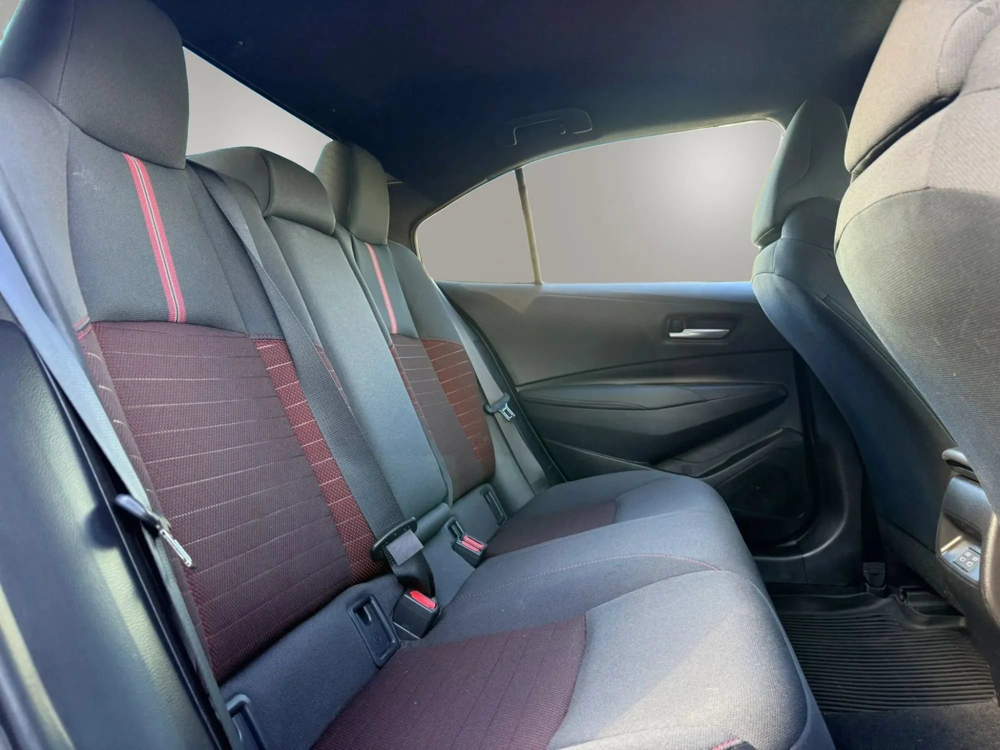 Used 2025 Toyota Corolla SE FWD image 13