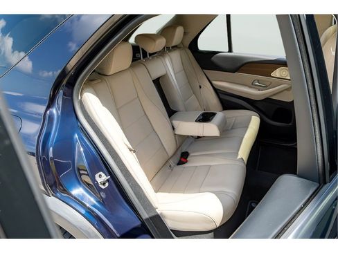 Used 2021 Mercedes-Benz GLE 350 4MATIC image 30