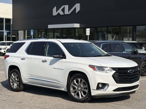 Used 2019 Chevrolet Traverse Premier w/ LPO, Blackout Package image 26
