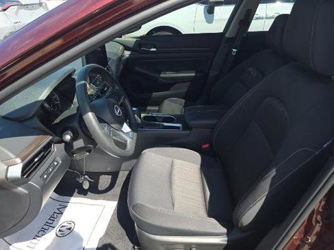 Used 2025 Nissan Altima 2.5 SV w/ SV Special Edition Package FWD image 6