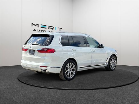 Used 2021 BMW X7 xDrive40i w/ Parking Assistance Package image 9