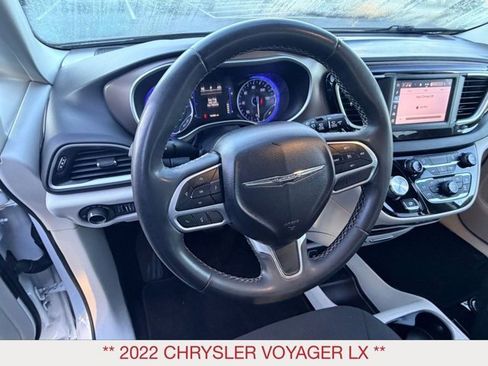 Certified 2022 Chrysler Voyager LX image 12