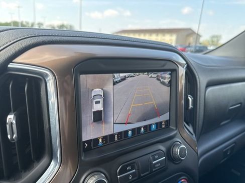 Used 2021 Chevrolet Silverado 1500 High Country w/ Technology Package image 65