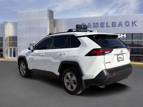 Used 2023 Toyota RAV4 XLE AWD/4WD image 4