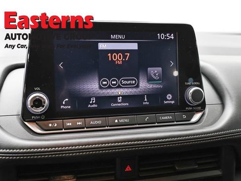 Used 2024 Nissan Rogue S image 19