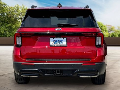 New 2026 Ford Explorer ST-Line w/ ST-Line Street Pack RWD image 4