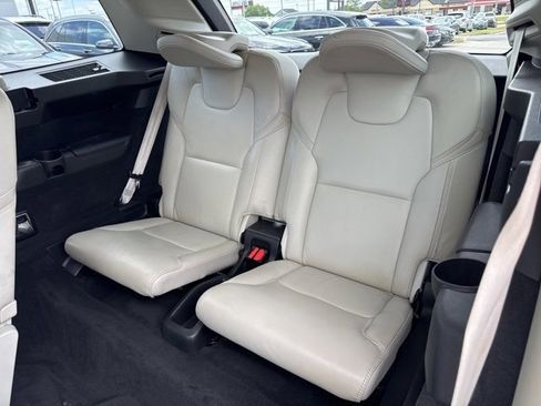Used 2022 Volvo XC90 T8 Inscription w/ Advanced Package image 11