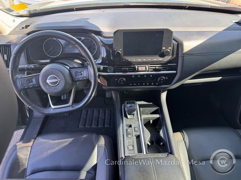 Used 2022 Nissan Pathfinder SL w/ SL Premium Package FWD image 11