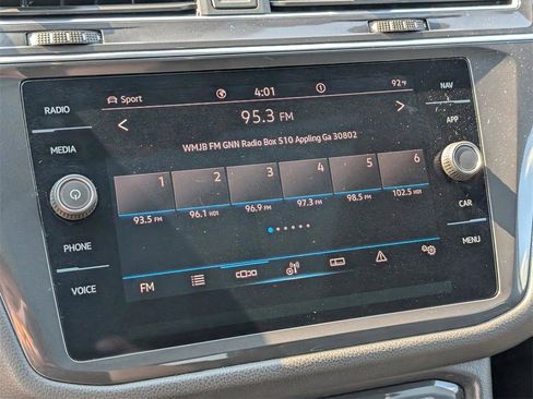 Used 2022 Volkswagen Tiguan SEL R-Line image 15