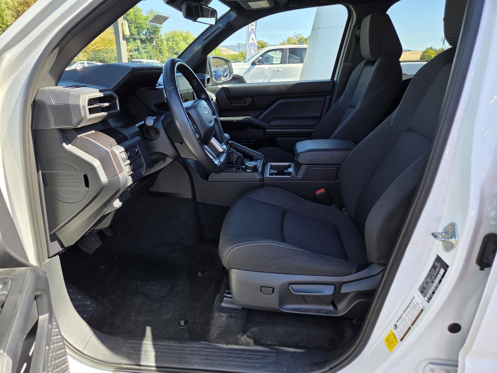 Used 2025 Toyota 4Runner SR5 AWD/4WD image 10