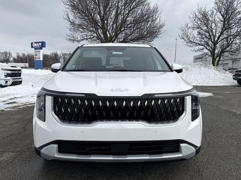 New 2026 Kia Carnival FWD image 3
