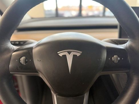 Used 2023 Tesla Model Y Long Range image 16