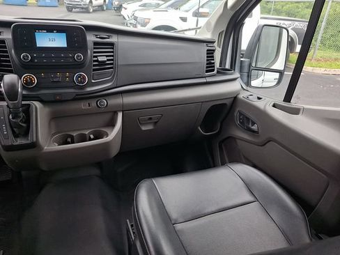 Certified 2020 Ford Transit 250 Low Roof RWD image 27