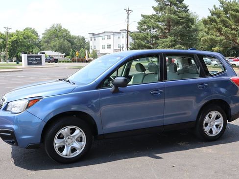 Used 2018 Subaru Forester 2.5i AWD/4WD image 10