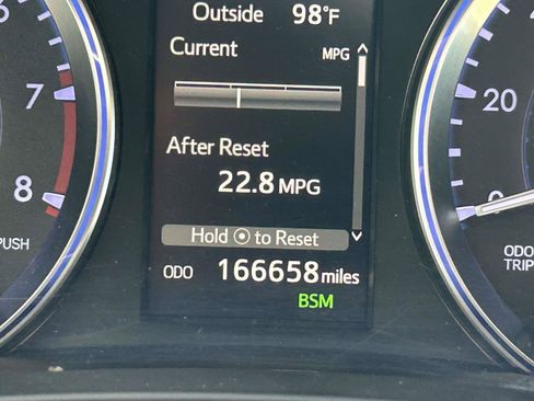 Used 2018 Toyota Highlander XLE FWD image 34