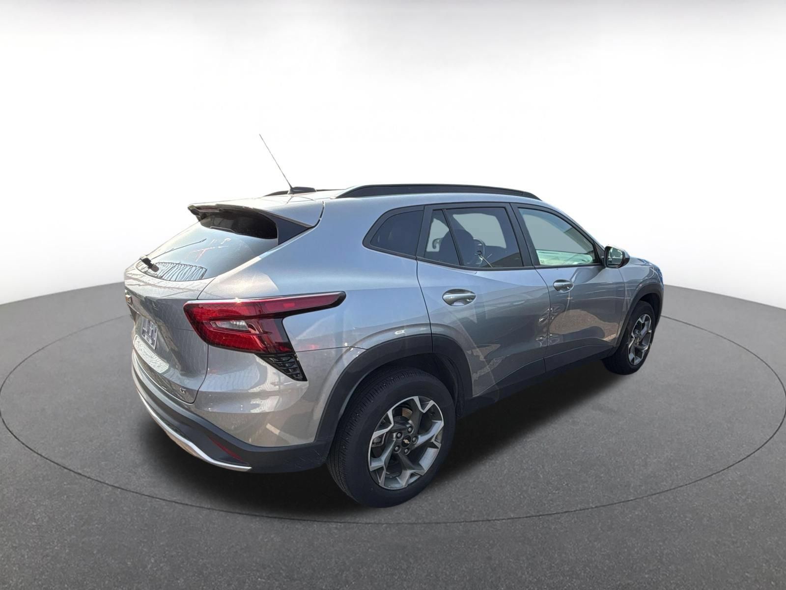 Used 2025 Chevrolet Trax LT w/ LT Convenience Package FWD image 14