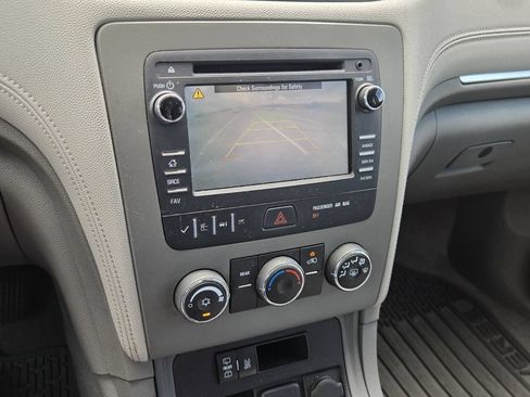 Used 2015 Chevrolet Traverse LS FWD image 20