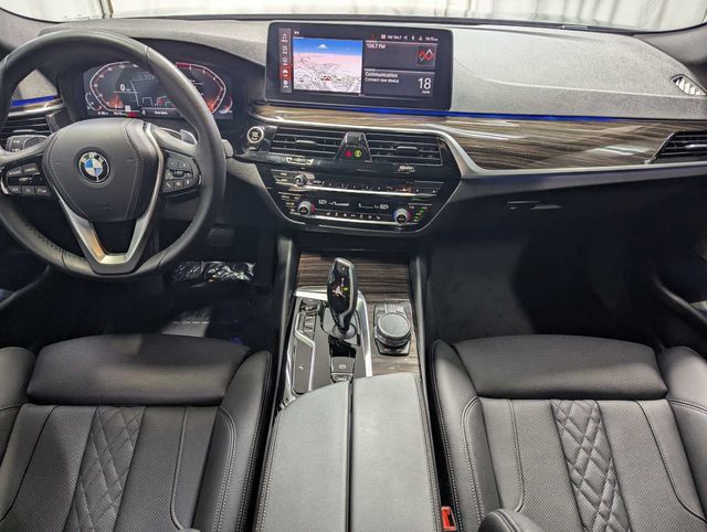 Used 2023 BMW 530i w/ Convenience Package RWD image 6
