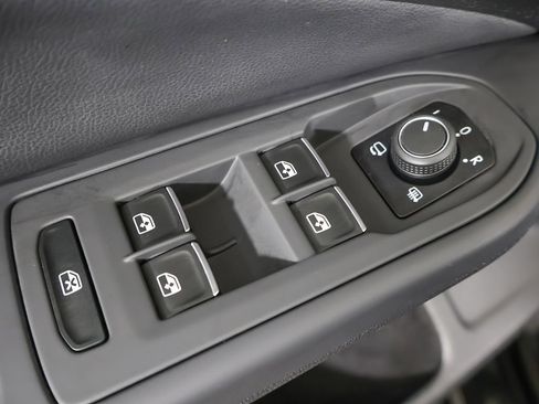 Used 2024 Volkswagen Golf R AWD/4WD image 38