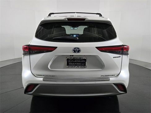 Used 2020 Toyota Highlander Limited Platinum image 5