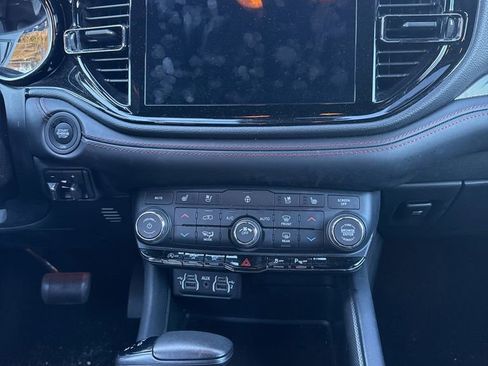 Used 2024 Dodge Durango GT image 13