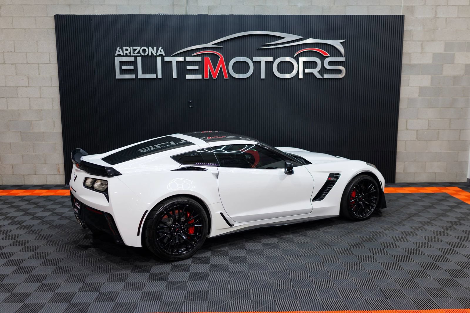 Used 2016 Chevrolet Corvette Z06 w/ Z07 Performance Package RWD image 16