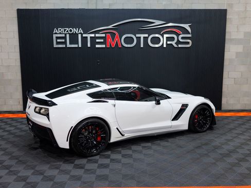 Used 2016 Chevrolet Corvette Z06 w/ Z07 Performance Package RWD image 16