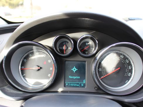 Used 2012 Buick Regal Leather image 23