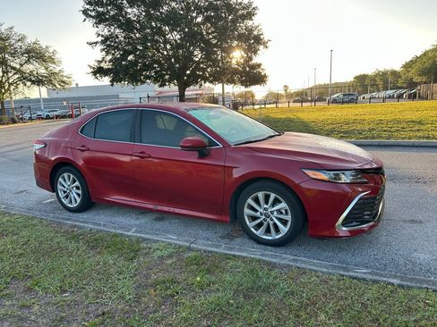 Used 2023 Toyota Camry LE image 7